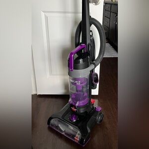 Bissell power-force helix corded Vacuum
